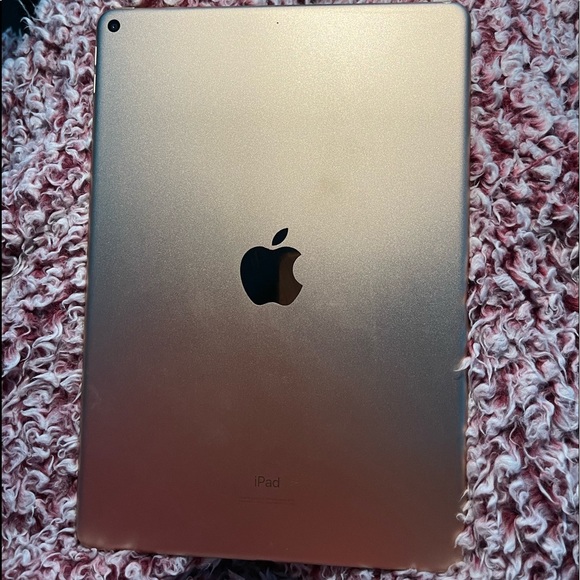 Apple IPad Air 3rd generation. WiFi only. 64GB. Gold. 10.5 inches
